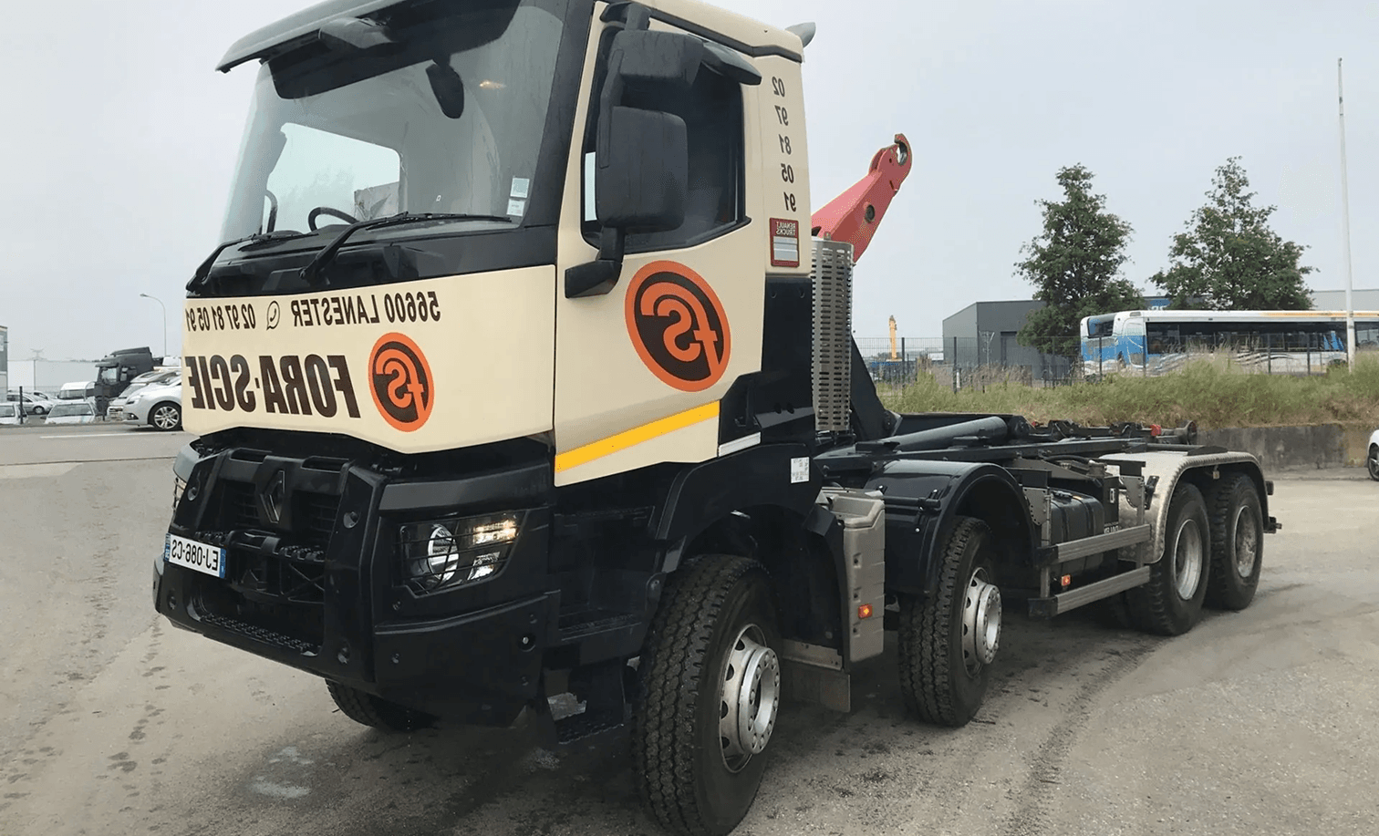 Camion de la société Fora-scie